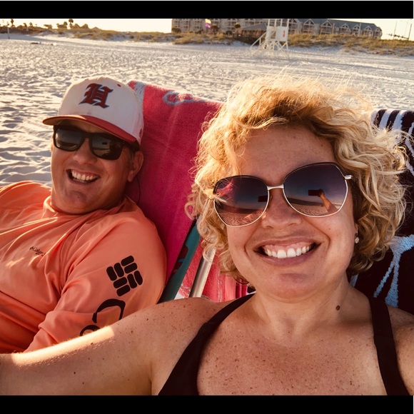 Meet your Posher, Cindy - Picture 1 of 1